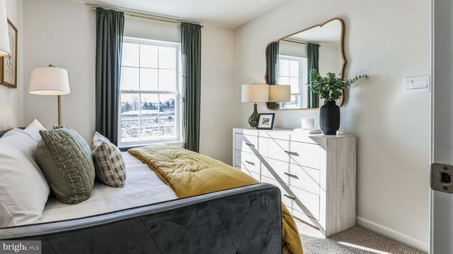 219 INDEPENDENCE COURT, Sellersville, PA 18960