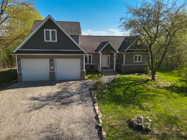 5785 Layton Road, Fowlerville, MI 48836