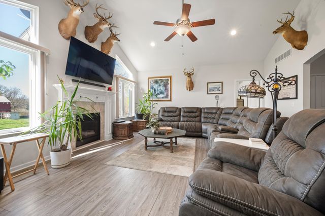 5785 Layton Road, Fowlerville, MI 48836
