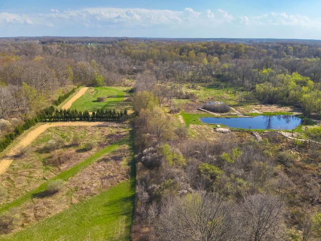 5785 Layton Road, Fowlerville, MI 48836
