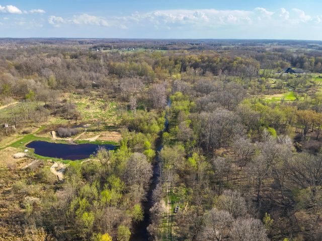 5785 Layton Road, Fowlerville, MI 48836