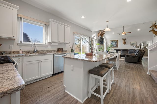 5785 Layton Road, Fowlerville, MI 48836
