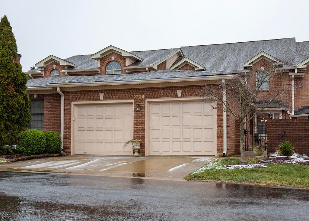 2208 Stone Garden Lane, Lexington, KY 40513
