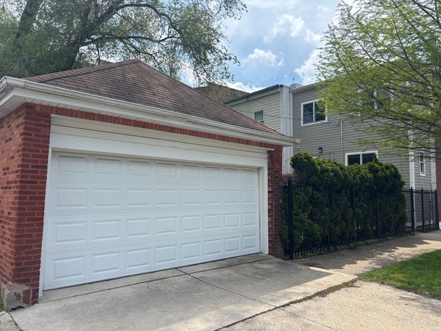 5401 S Maryland Avenue, Chicago, IL 60615
