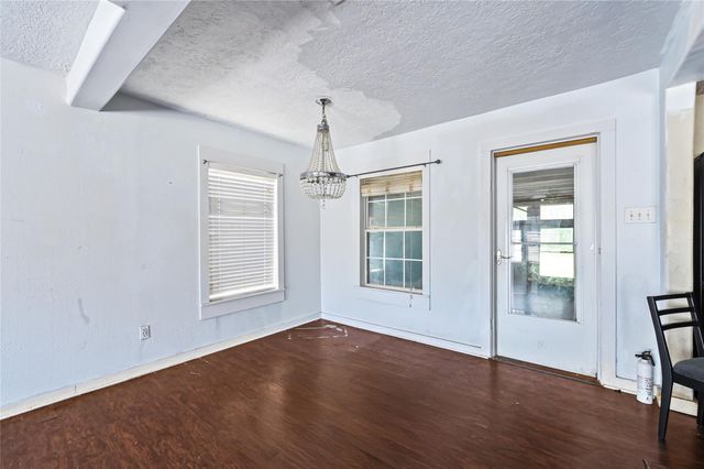 117 Pecan Drive, Baytown, TX 77520