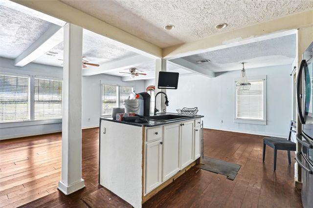 117 Pecan Drive, Baytown, TX 77520