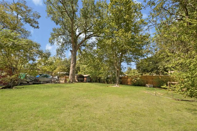 117 Pecan Drive, Baytown, TX 77520