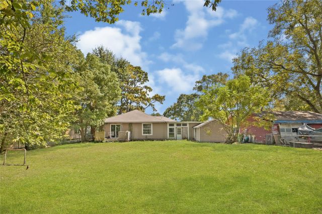 117 Pecan Drive, Baytown, TX 77520