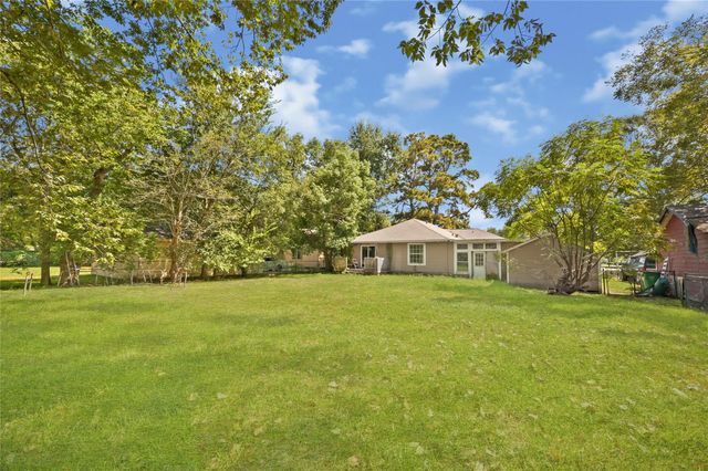 117 Pecan Drive, Baytown, TX 77520