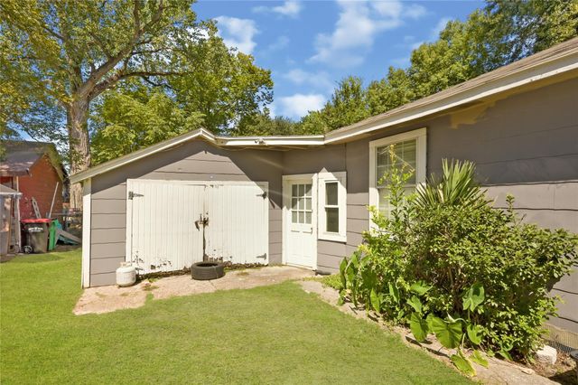 117 Pecan Drive, Baytown, TX 77520