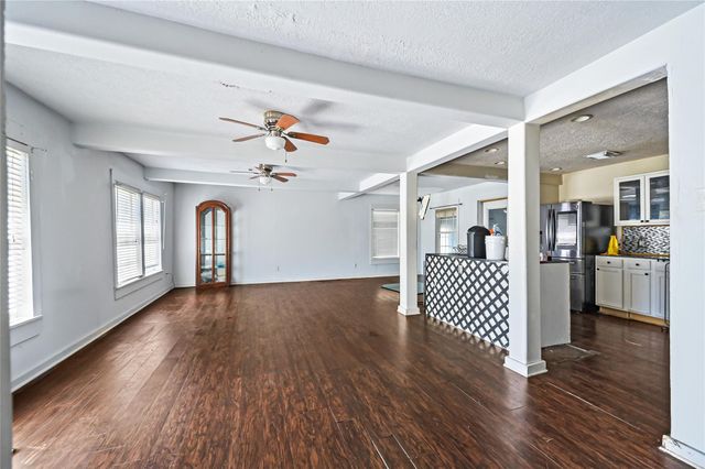 117 Pecan Drive, Baytown, TX 77520