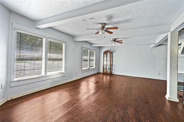 117 Pecan Drive, Baytown, TX 77520