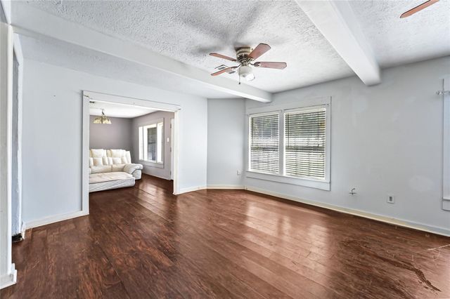 117 Pecan Drive, Baytown, TX 77520