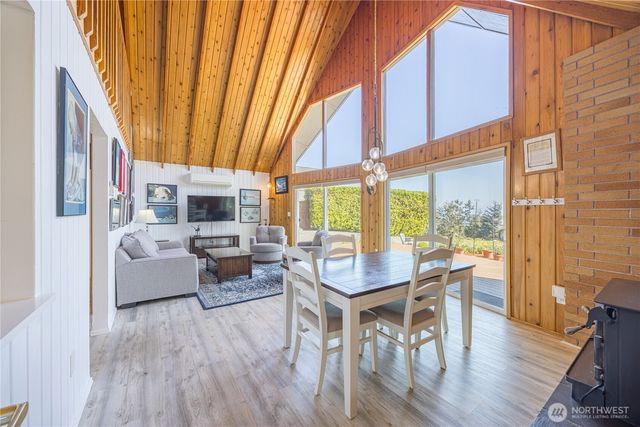 382 Discovery Way, Sequim, WA 98382