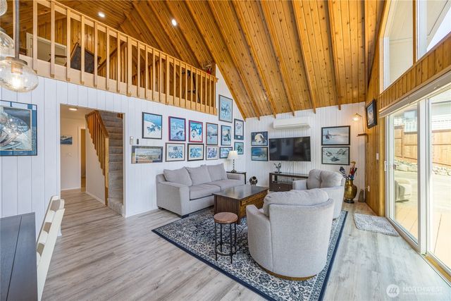 382 Discovery Way, Sequim, WA 98382