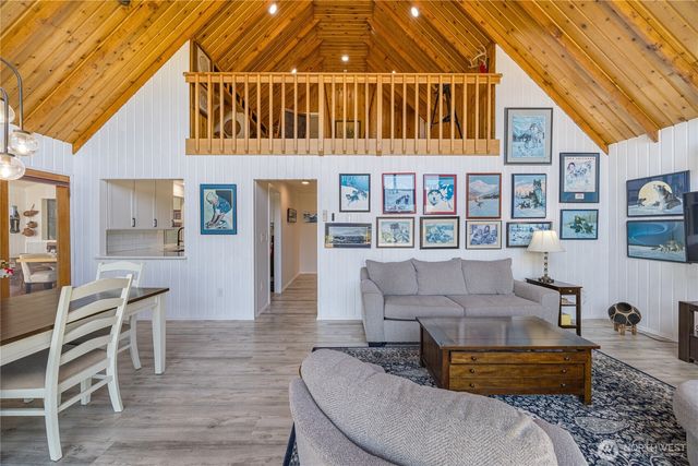382 Discovery Way, Sequim, WA 98382