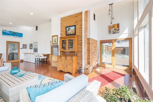 382 Discovery Way, Sequim, WA 98382