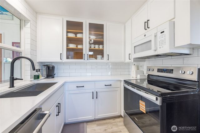 382 Discovery Way, Sequim, WA 98382