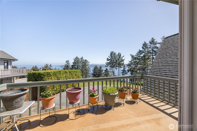 382 Discovery Way, Sequim, WA 98382