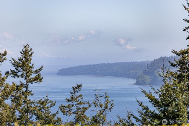 382 Discovery Way, Sequim, WA 98382