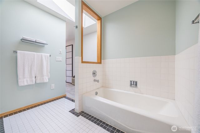 382 Discovery Way, Sequim, WA 98382
