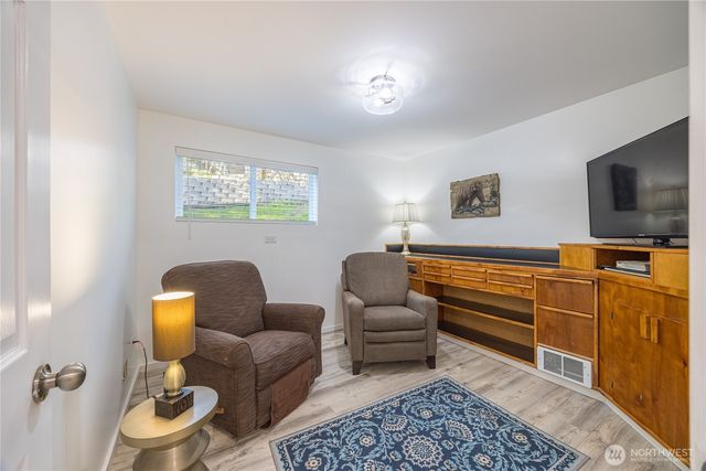 382 Discovery Way, Sequim, WA 98382