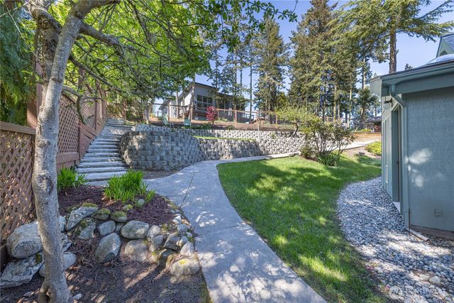 382 Discovery Way, Sequim, WA 98382