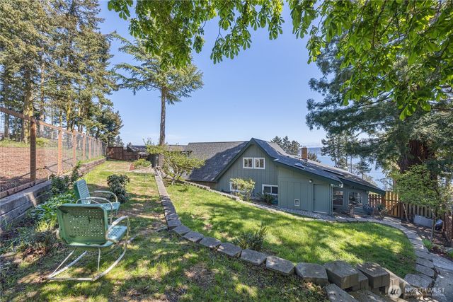 382 Discovery Way, Sequim, WA 98382