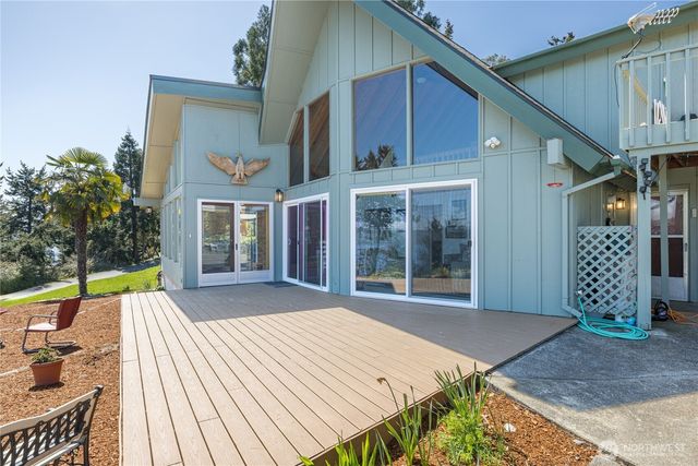 382 Discovery Way, Sequim, WA 98382