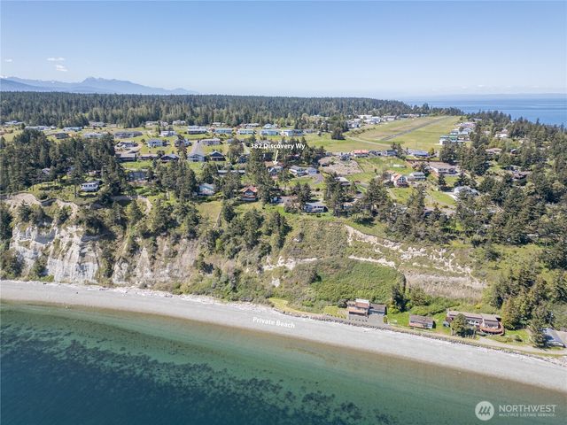 382 Discovery Way, Sequim, WA 98382