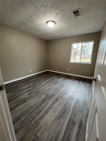 2410 Rolling Glen Drive, Spring, TX 77373