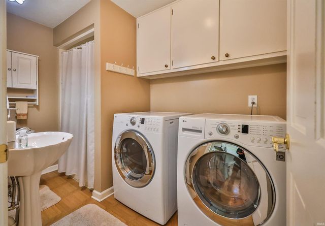 10017 Neil Armstrong Court, Fort Wayne, IN 46804