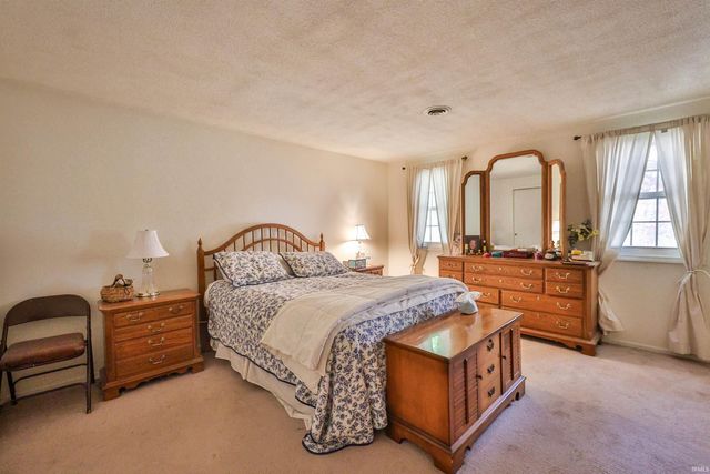 10017 Neil Armstrong Court, Fort Wayne, IN 46804