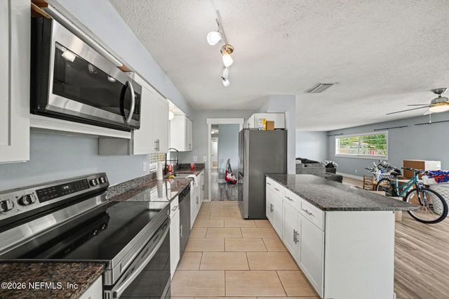 1180 BALFOUR Drive, Deltona, FL 32725