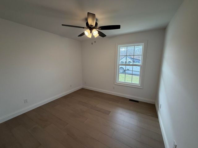 110 Queens Drive, East Bernstadt, KY 40729