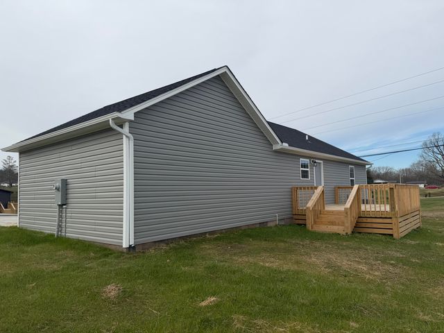 110 Queens Drive, East Bernstadt, KY 40729