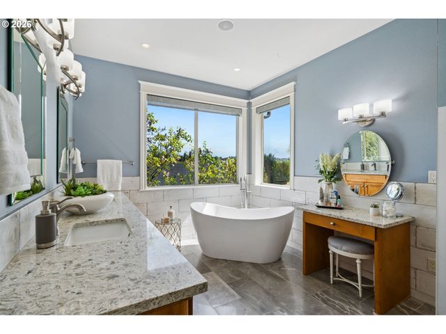 5108 Nw 145TH St, Vancouver, WA 98685