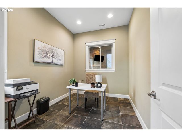 5108 Nw 145TH St, Vancouver, WA 98685