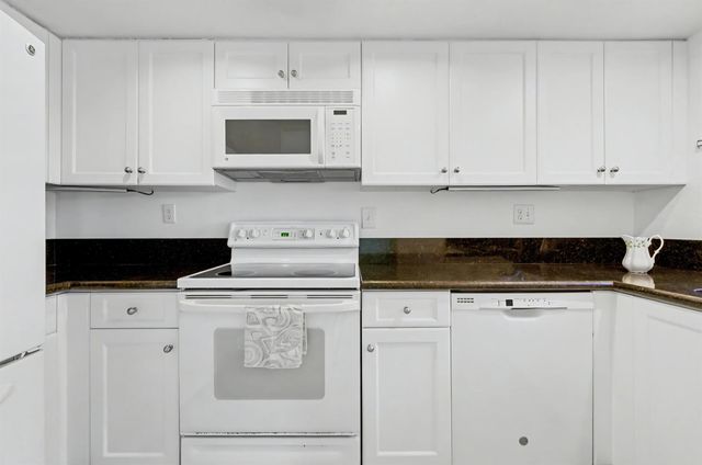 701 NW 19th Street 401, Fort Lauderdale, FL 33311