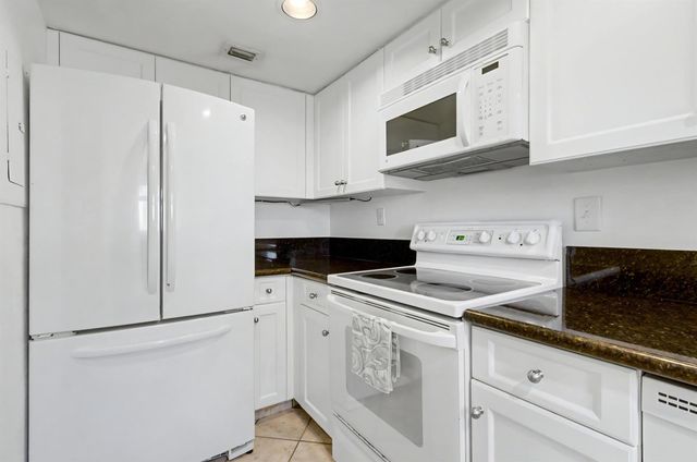 701 NW 19th Street 401, Fort Lauderdale, FL 33311