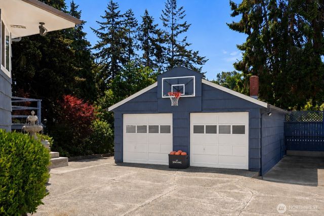 707 W Bertona Street, Seattle, WA 98119