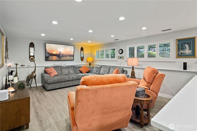 707 W Bertona Street, Seattle, WA 98119