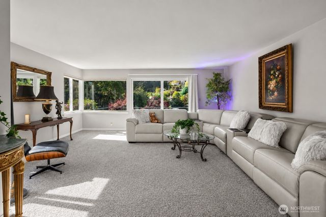 707 W Bertona Street, Seattle, WA 98119