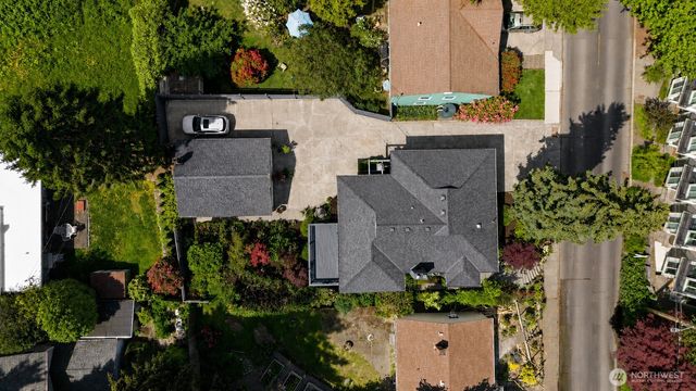 707 W Bertona Street, Seattle, WA 98119