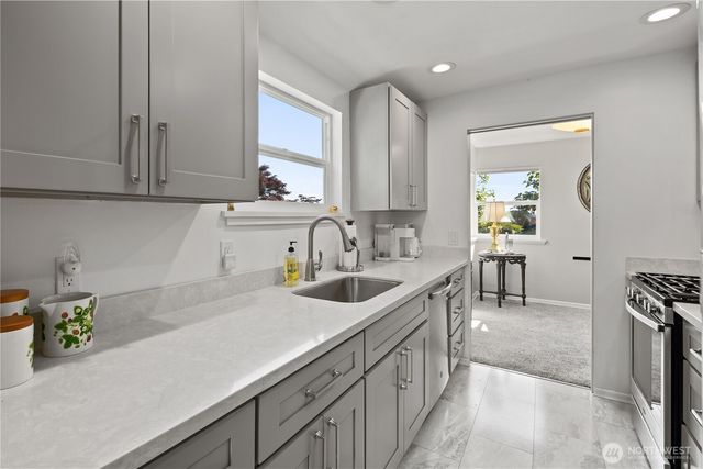 707 W Bertona Street, Seattle, WA 98119