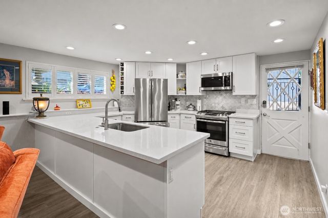 707 W Bertona Street, Seattle, WA 98119