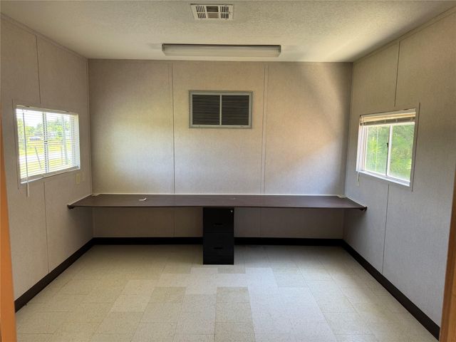 846 County Road 3565, Cleveland, TX 77327