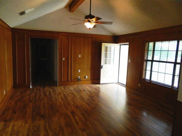 1004 Palamino Drive, Leonard, TX 75452