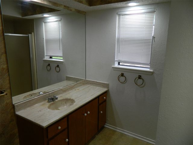 1004 Palamino Drive, Leonard, TX 75452