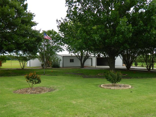 1004 Palamino Drive, Leonard, TX 75452